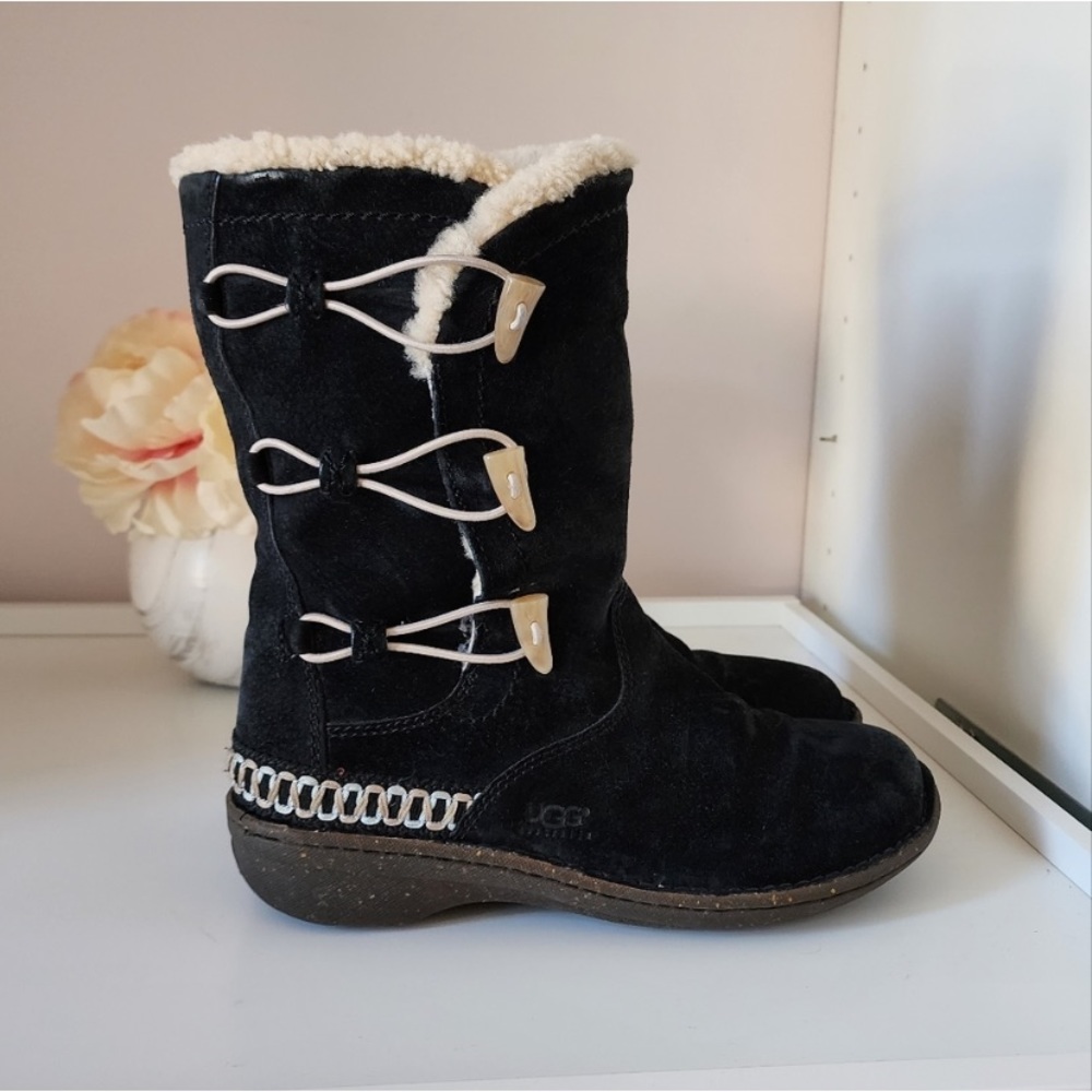 Ugg suede boots size 9
